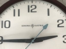 画像2: 送料無料！≪SVG≫【ジェネラルエレクトリック社製　掛け時計・ブラウン/General Electric Clock Brown/1個】 (2)