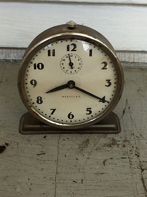 画像1: 送料無料！≪SVG≫【ビンテージ 目覚まし時計/USA Vintage table clock /1個】 (1)