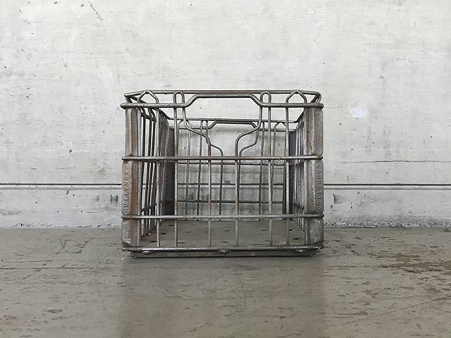 送料無料！≪SVG≫【Milk Crate /ミルクボトルケース・USED