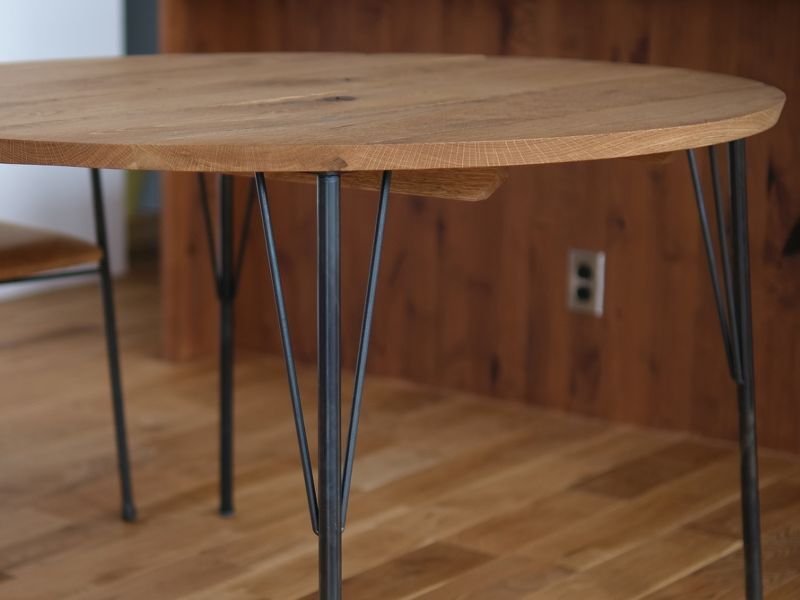 ≪テーブル≫【ラウンドテーブル/無垢材/鉄脚4本脚タイプ】 | 木と鉄 